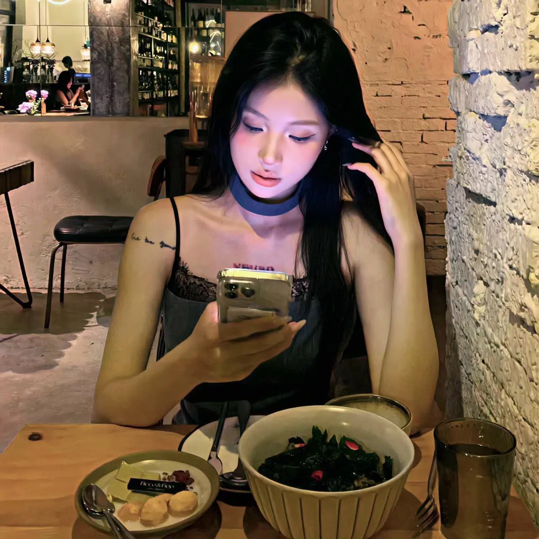 害羞机关枪少女
